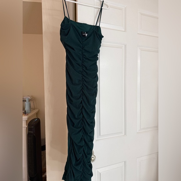 Windsor Dress - Picture 2 of 3